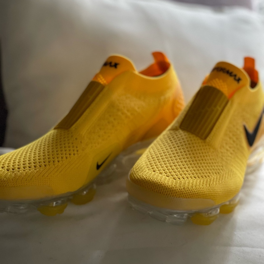 University gold Nike vapor max